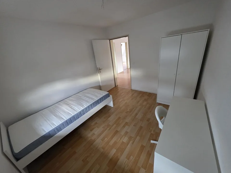 Bright Fully Furnished Room in a Modern Shared Apartment