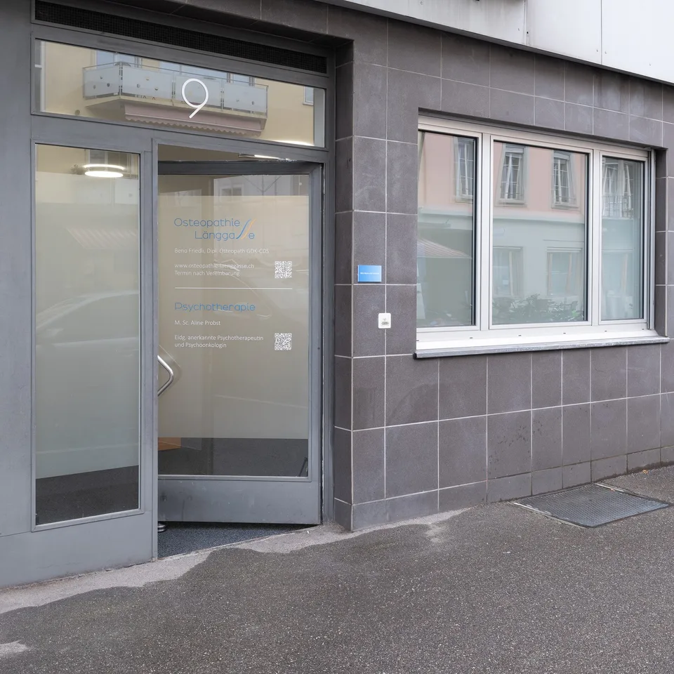 Praxis- / Büroraum (ca. 12,3m2) an zentraler Lage im Berner Länggassquartier zu vermieten