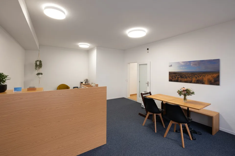 Praxis- / Büroraum (ca. 12,3m2) an zentraler Lage im Berner Länggassquartier zu vermieten