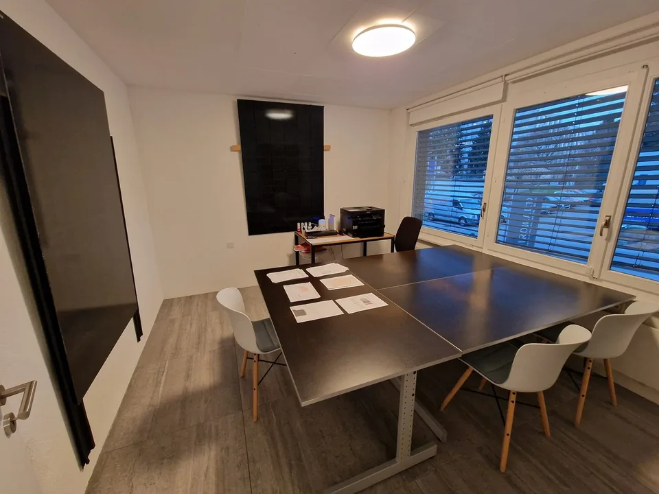 Show room ou bureaux dans une zone d'activités