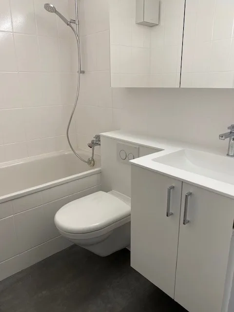 Nachmieter gesucht per 1. Oktober in einer Moderne 2-Zimmer-Wohnung, 3. OG, 50 m2