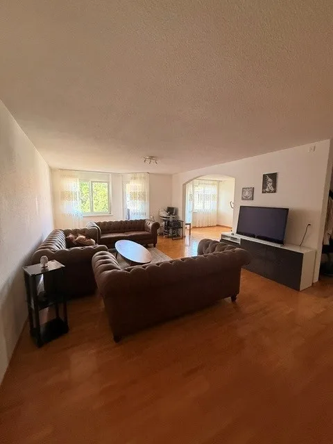 Exceptional maisonette attic apartment with plenty of space and 160 m² living area