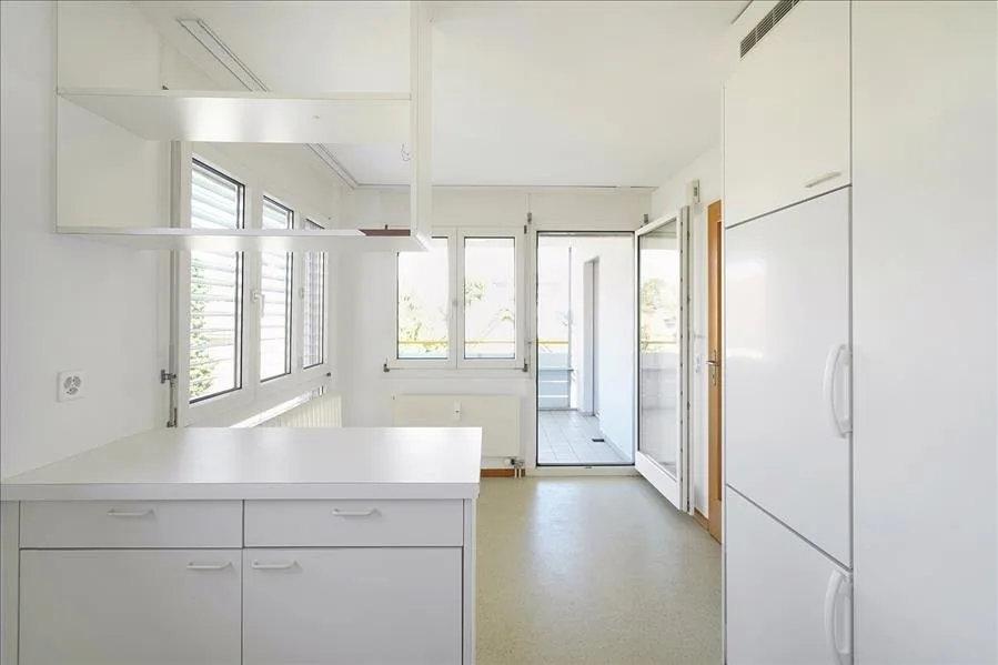 In un quartiere suburbano vivace - la tua ricerca di appartamento finisce qui!