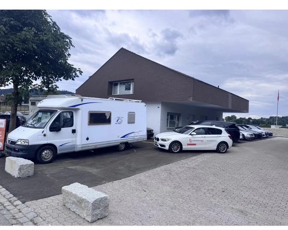 Handel, Fahrzeughandel, Lager, Logistik.