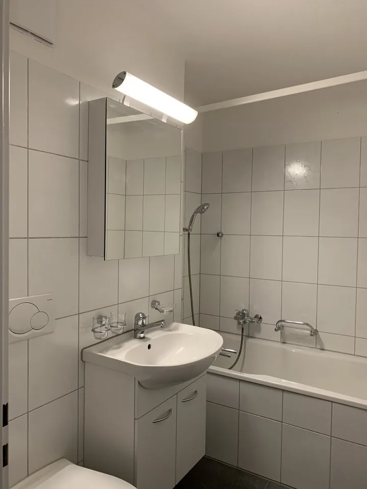 Moderne, helle Wohnung an zentraler Lage