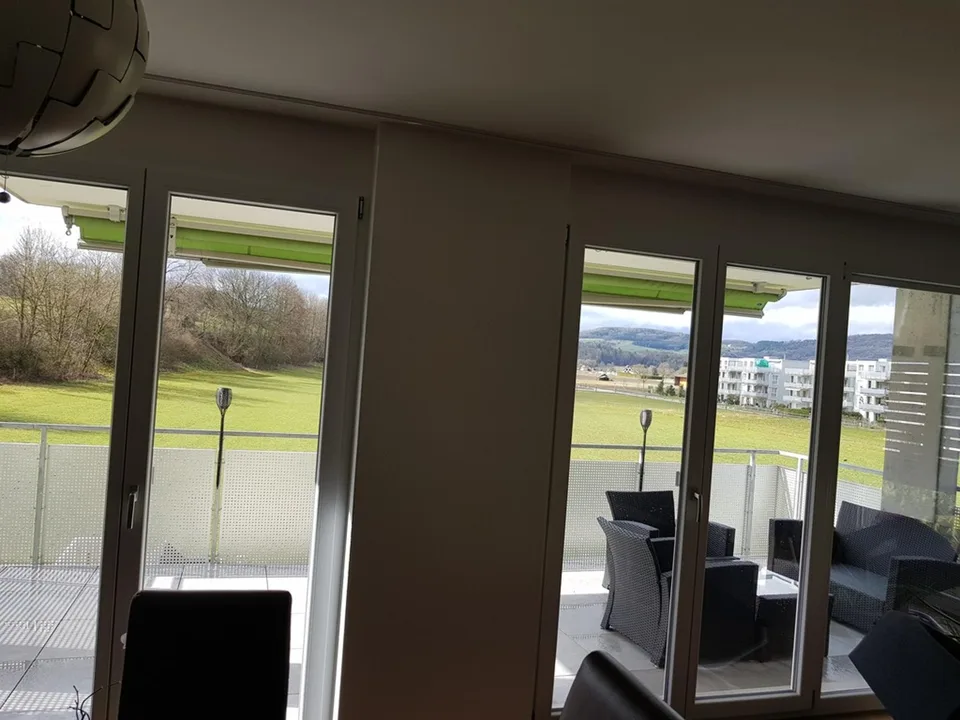 Moderne Wohlfühloase mit unverbaubarer Weitsicht: 4.5-Zimmer-Wohnung im Zürcher Unterland
