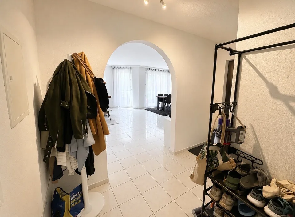 Helle 2.5-Zimmer-Wohnung mit grossem Balkon – Haustiere willkommen