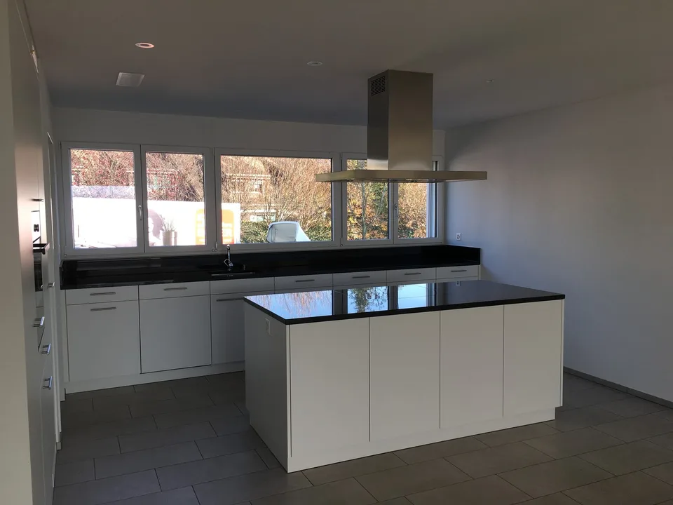 grosse 3 1/2 Zimmerwohnung mit traumhafter Aussicht