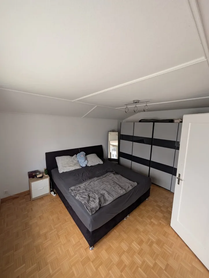 Sonnige 3 Zimmer mit 2 ausgebauten Mansardenzimmer im 2. Stock in Alpnach zu vermieten
