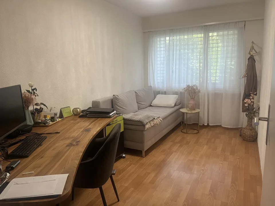 Cozy 3.5-room apartment with balcony in Urdorf – available immediately!