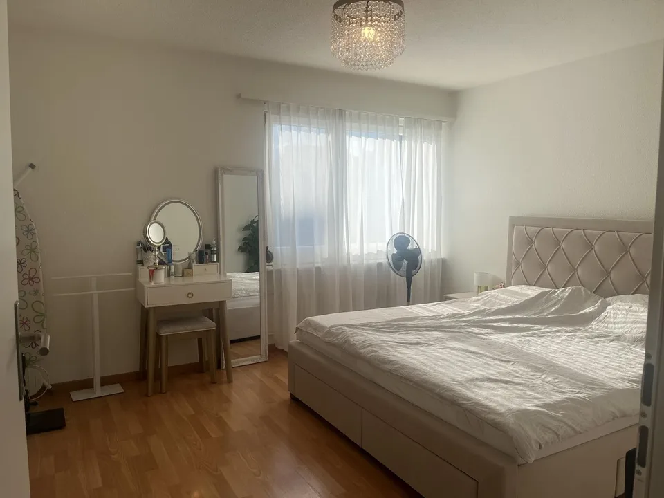 Cozy 3.5-room apartment with balcony in Urdorf – available immediately!