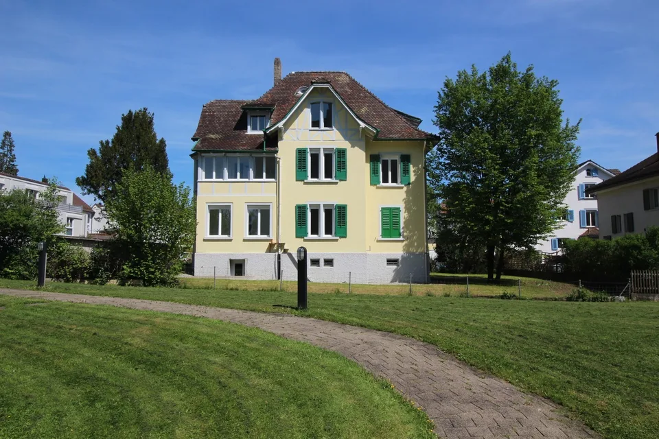 Wohnen in einem 3-Familien-Jugendstilhaus
