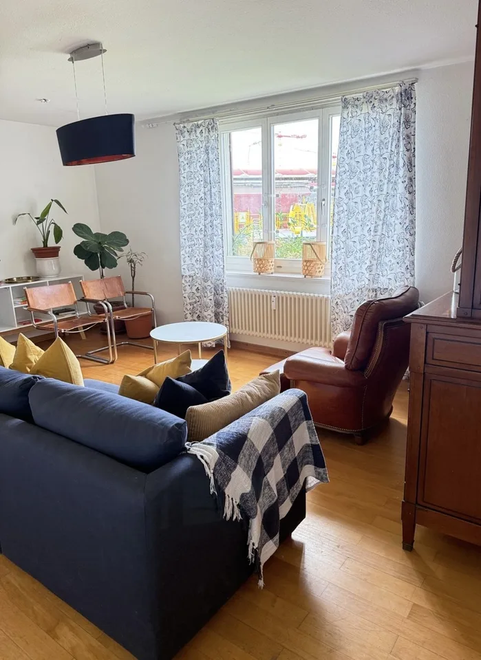 For 4 people! Spacious and bright, fully furnished 120 m² apartment