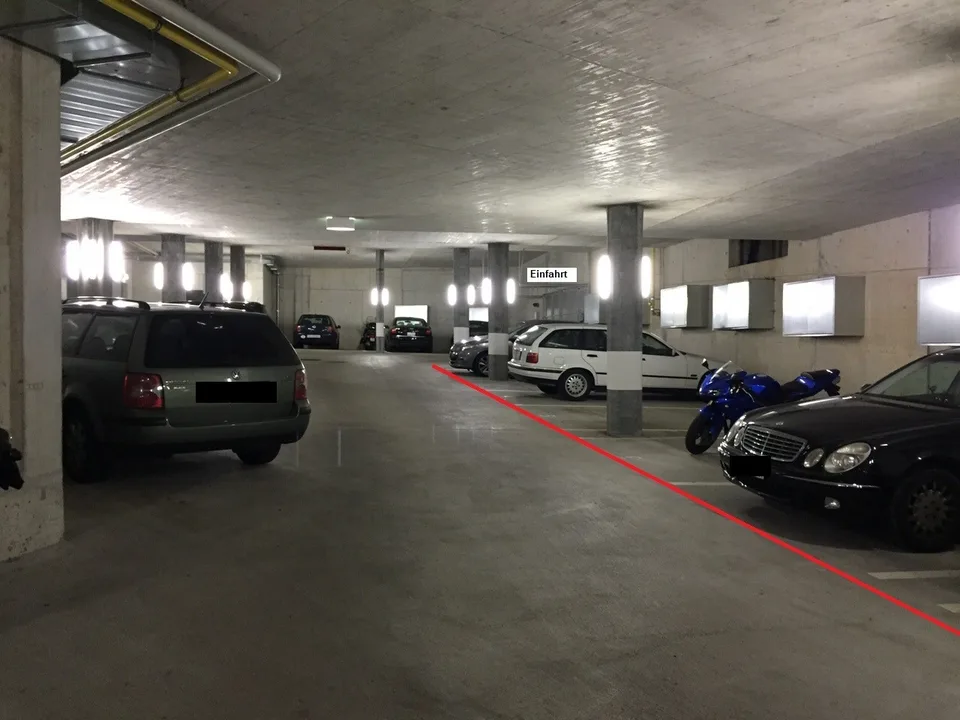 Parkplatz in Einstellhalle nahe Morgental Wollishofen