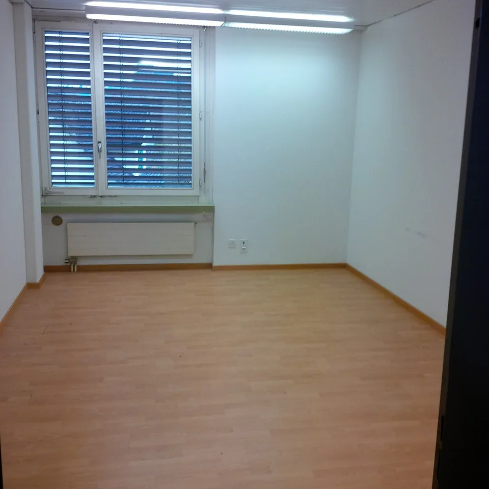 Büro- oder Praxisraum ca. 20m2 im Zentrum Effimärt