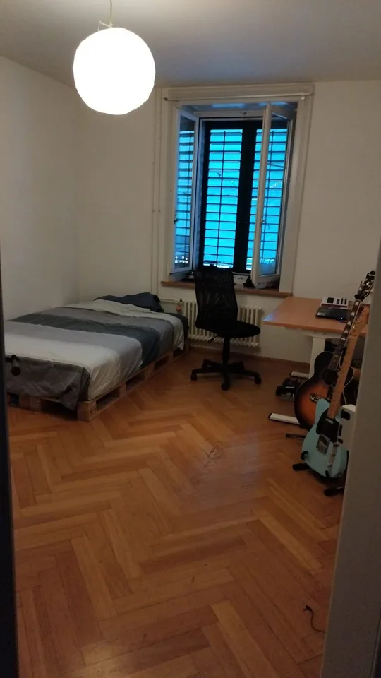 Room for 1 month