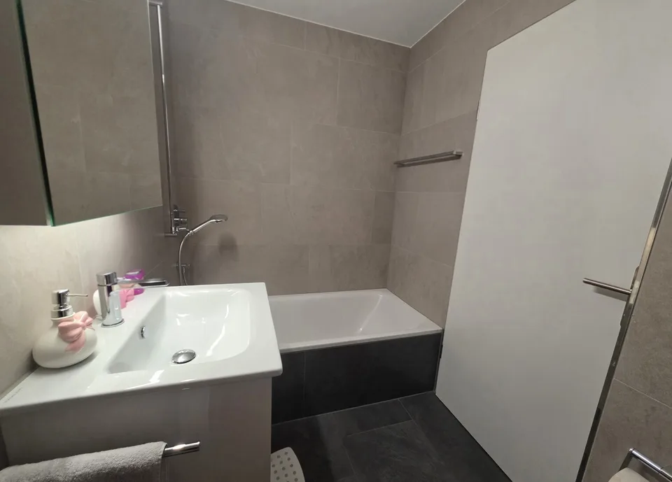 Moderne Wohnung im Eigentumsstandard