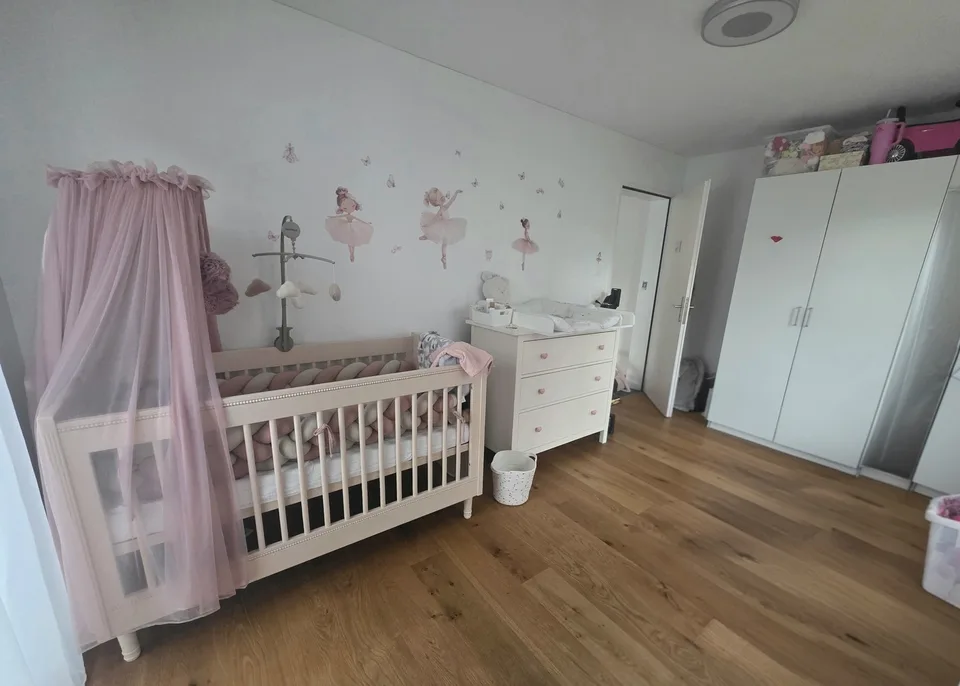 Moderne Wohnung im Eigentumsstandard