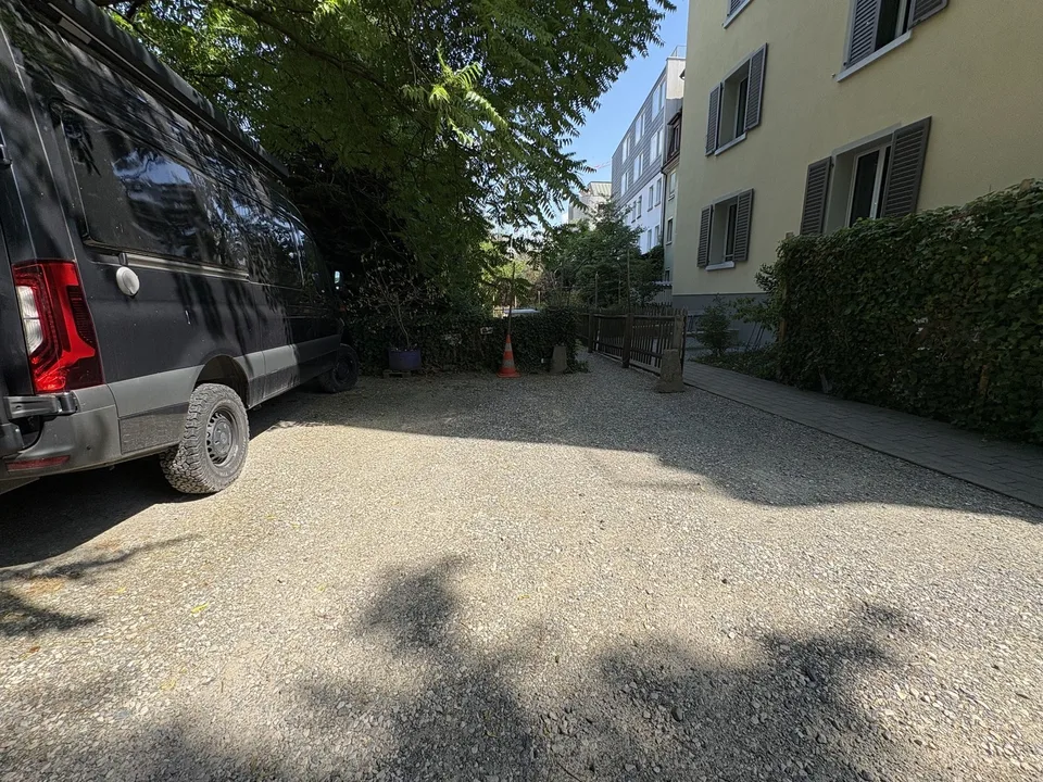 an sehr zentraler Lage Aussenabstellplatz im Hinterhof