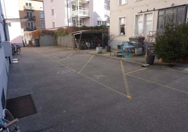 Parkplatz  - 450 m zum HB Zürich