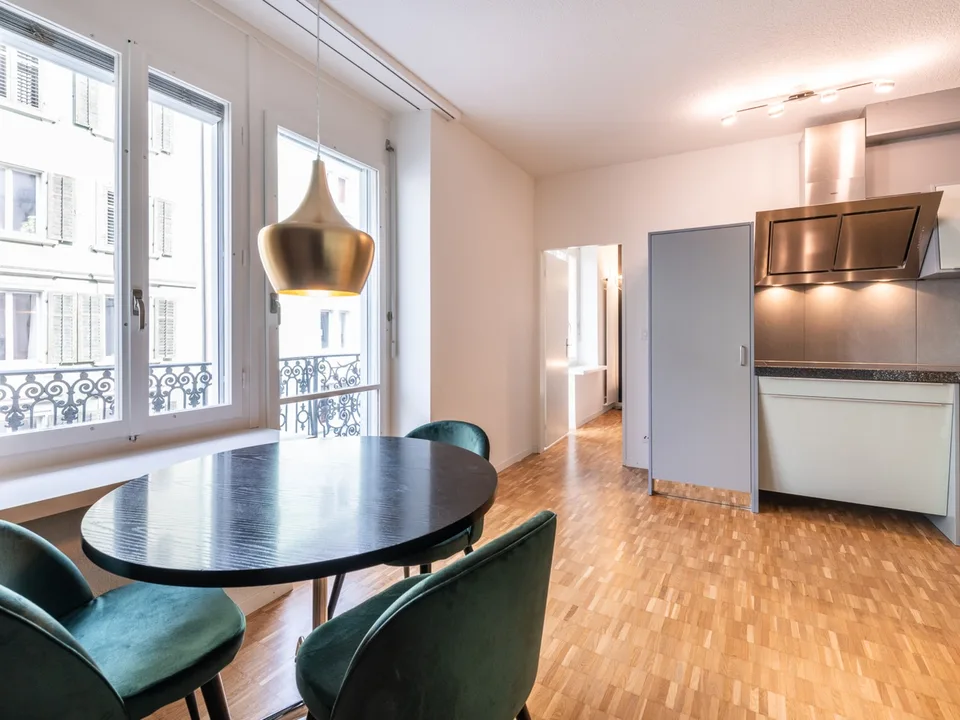 3 Furnished 2-Room Apartments – Zurich District 4