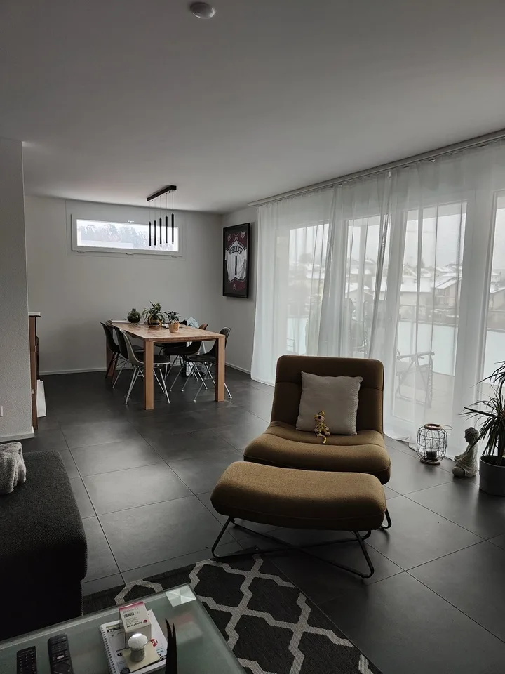 Grand 3.5 pces de 88m2 dans immeuble récent