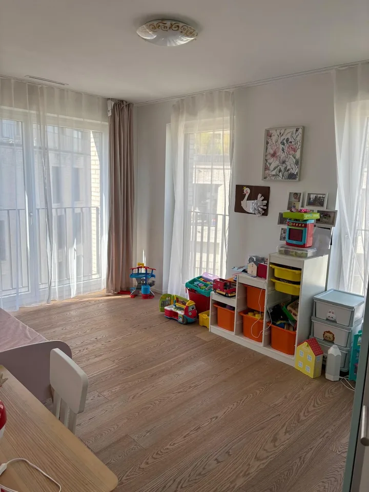 Schöne, moderene, geräumige 4,5-Zimmer-Wohnung in der Nähe des Rheins und des Stadtzentrums