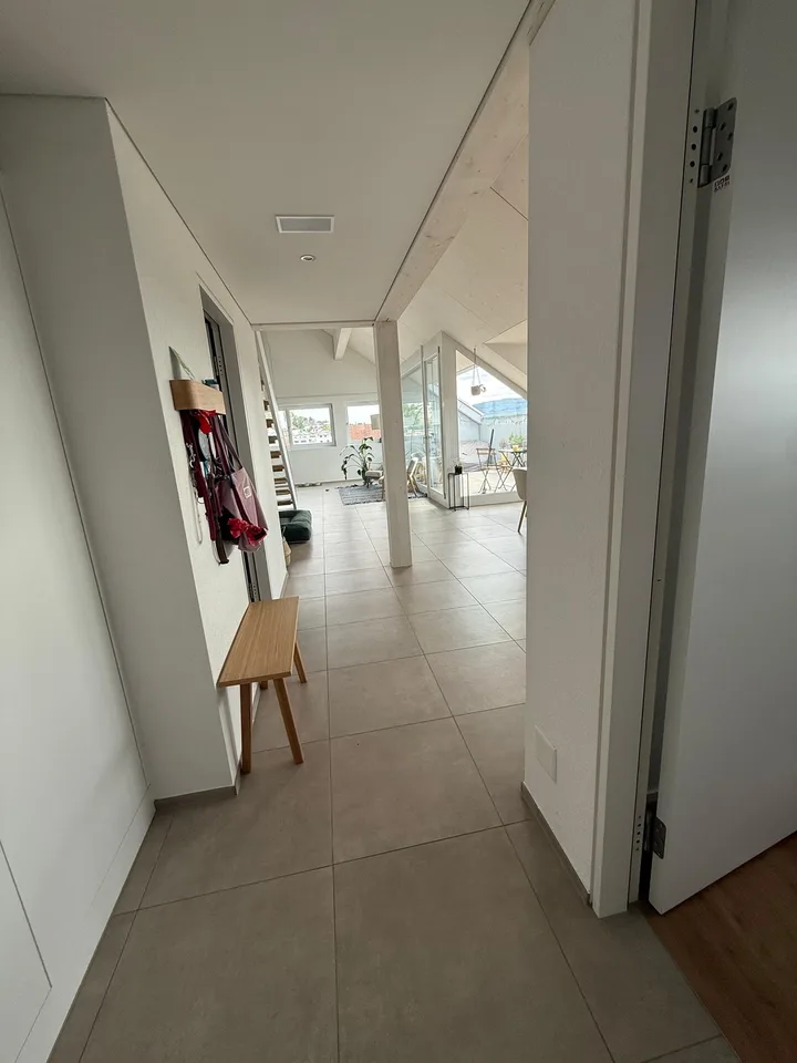 Moderne 4.5 Zimmer Maisonette (111 m²) | Neubau 2025 | Sofort verfügbar