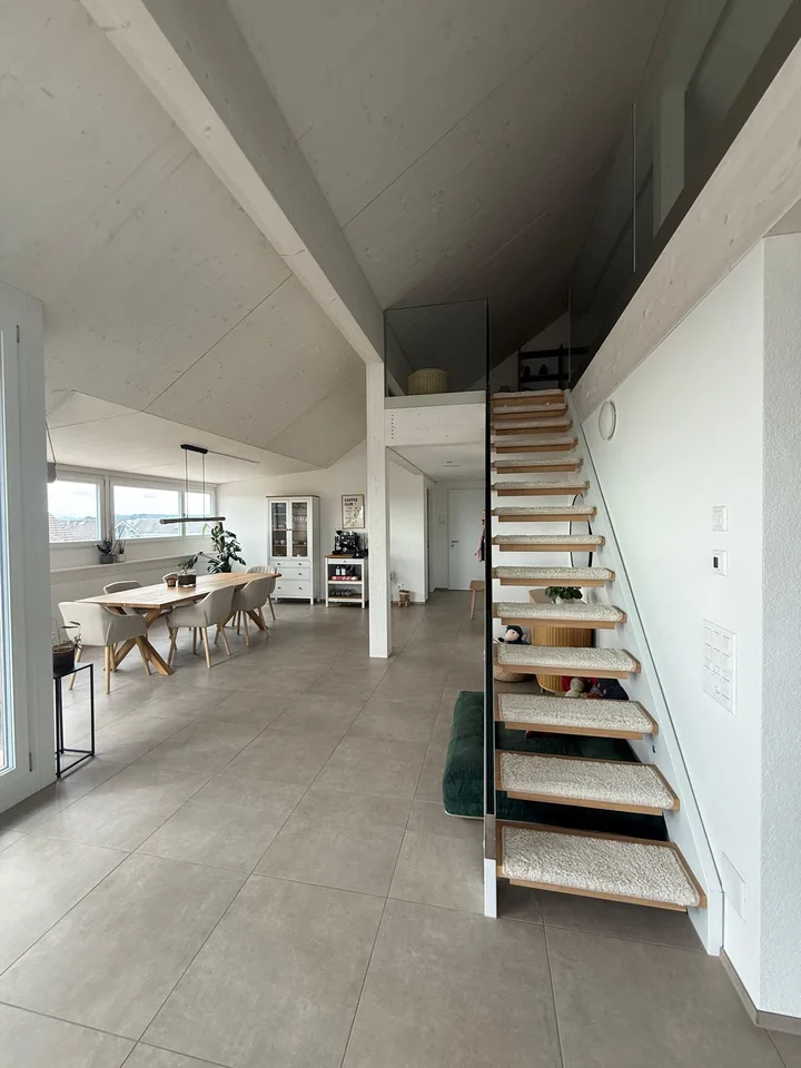 Moderne 4.5 Zimmer Maisonette (111 m²) | Neubau 2025 | Sofort verfügbar