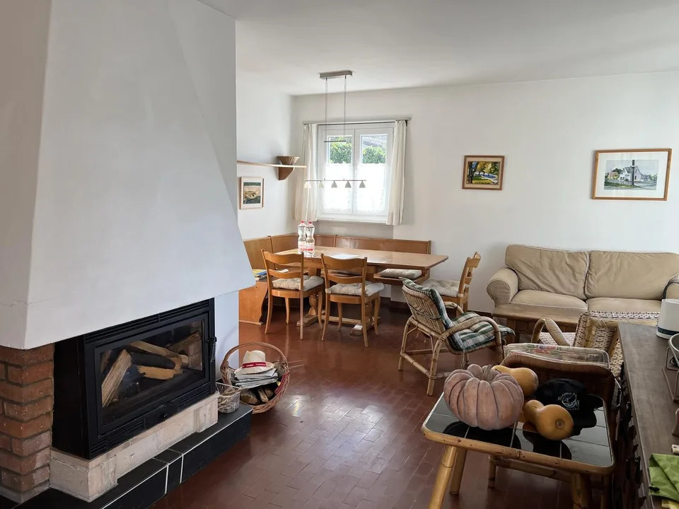 Graziosa casa di 4.5 locali con giardino a pochi passi dal laghetto