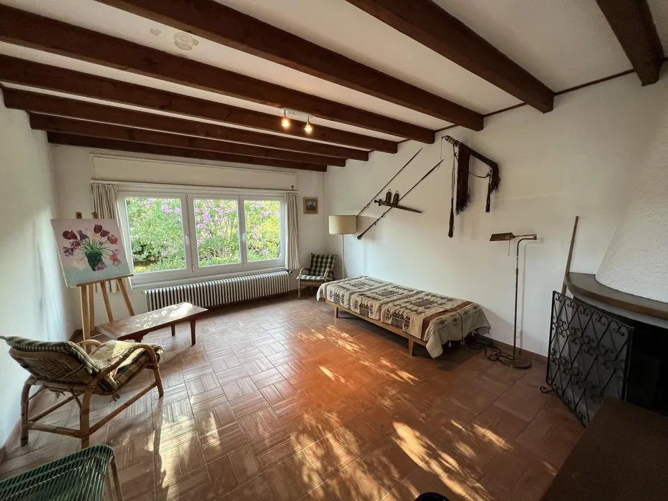 Graziosa casa di 4.5 locali con giardino a pochi passi dal laghetto