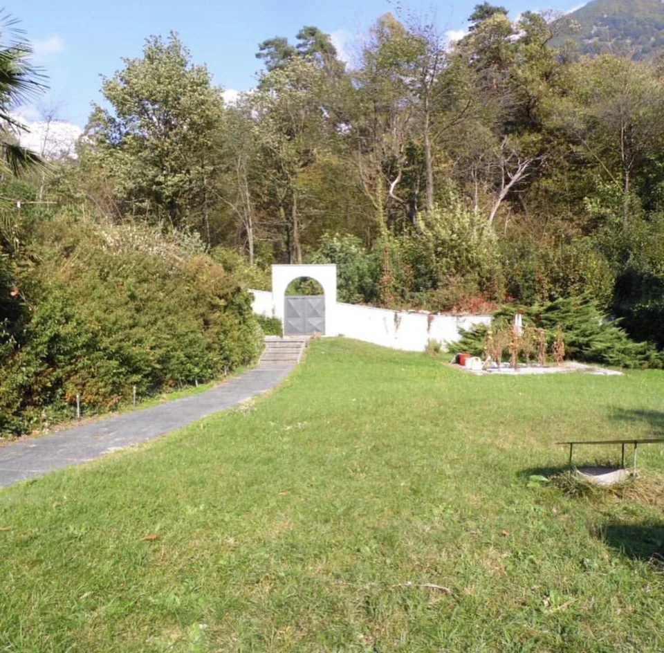 Ultimo terreno edificabile con vista panoramica a Biasca / Letztes Baugrundstück mit Panoramablick in Biasca