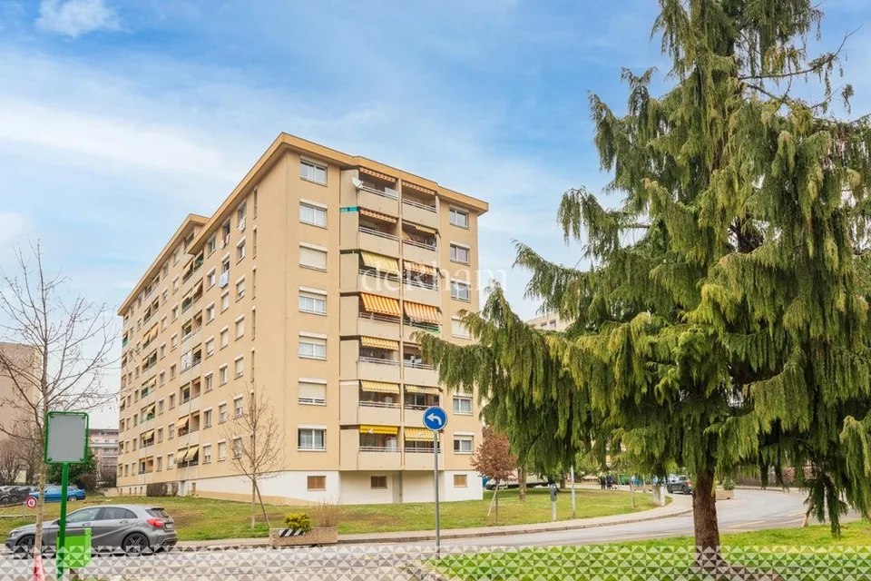 Quartier populaire au centre de la localité