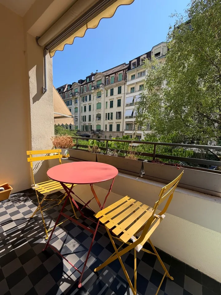 Reprise de bail — Avenue Gaspard Vallette, Champel, Genève. Dès le 1er septembre (reprise anticipée possible au 15 août).