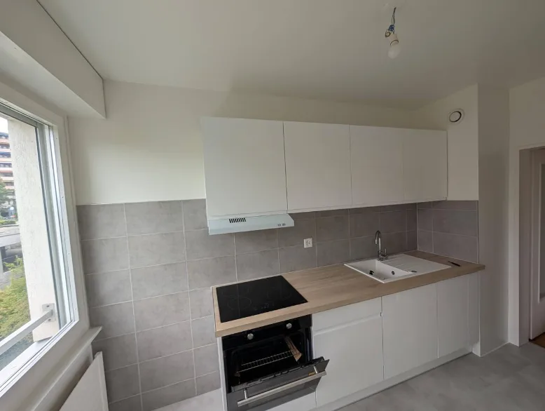 Appartement de 3 pièces au 3ème étage situé à Grand Saconnex 1218