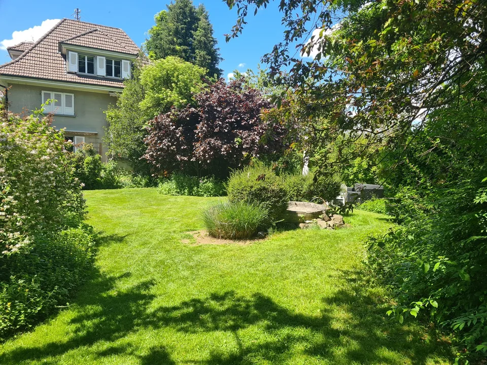 Wohnung in schönem Haus mit grossem Garten & Seesicht