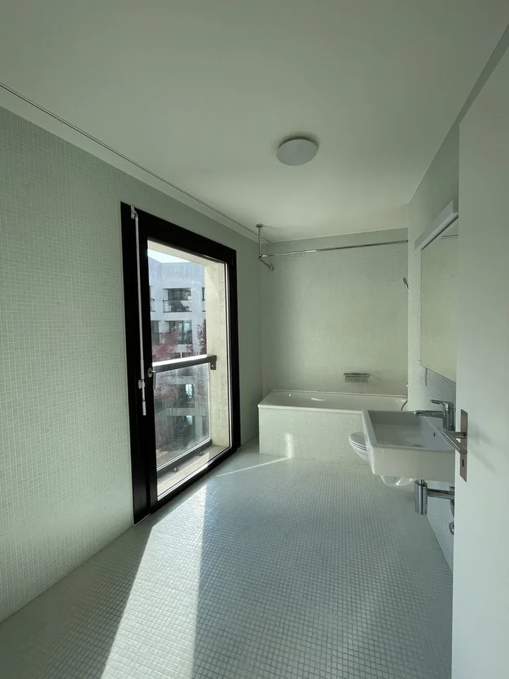 Lichtdurchflutete Lage über den Dächern - 3.5 Zimmer im 6. OG