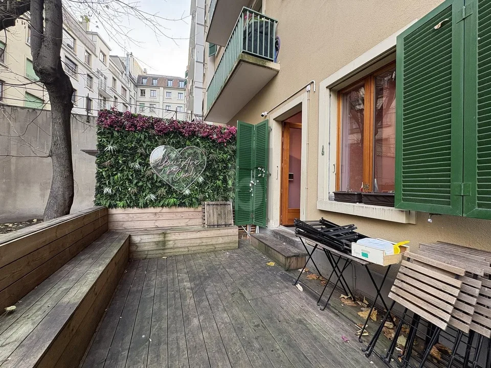 RESTAURANT À PLAINPALAIS AVEC BELLE RENTABILITÉ !