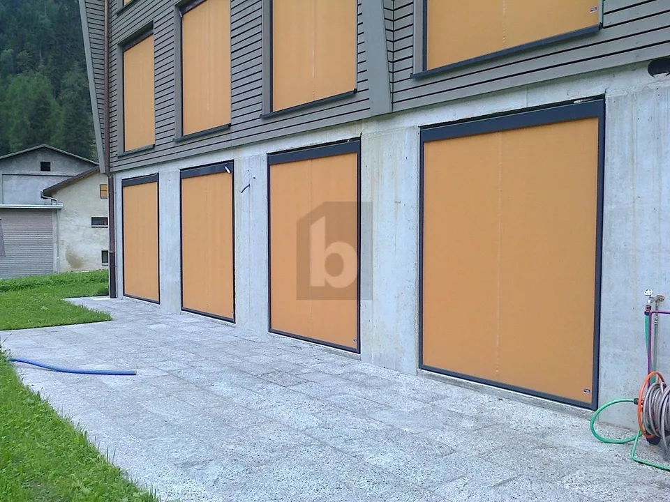 MODERNO E LUMINOSO CON GIARDINO