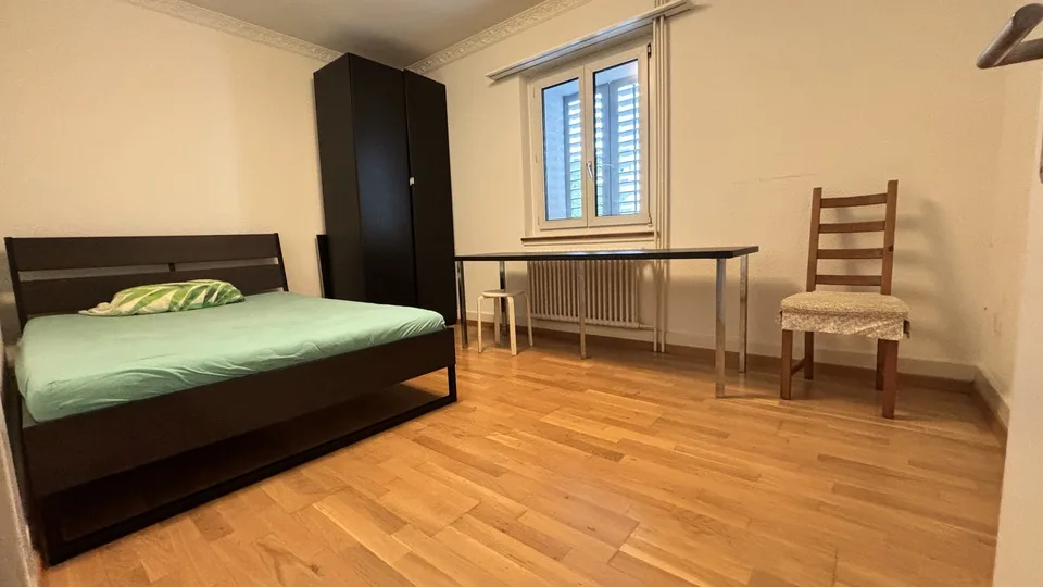 Furnished room in a 3-Rooms apartment (10 min. from City Center)
