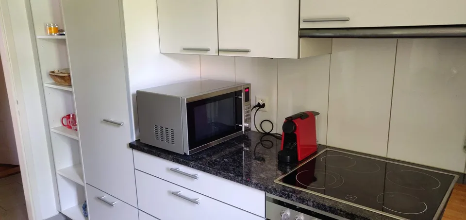 Furnished room in a 3-Rooms apartment (10 min. from City Center)