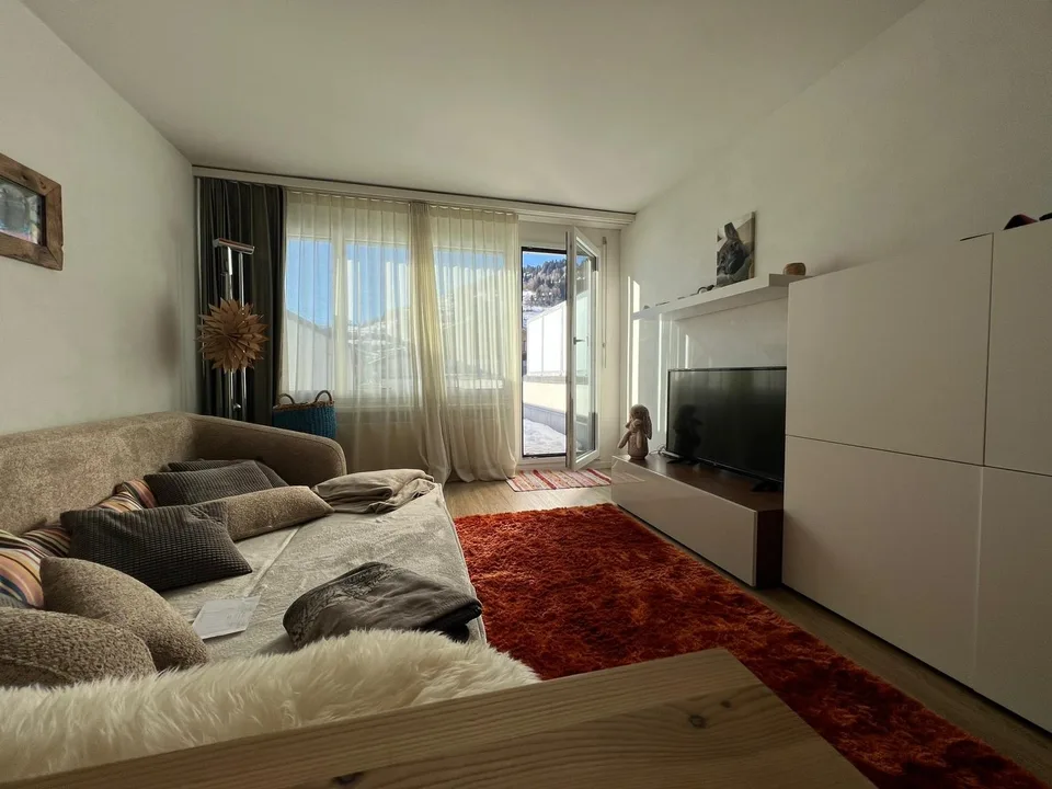 Stilvoll möblierte Wohnung in LAAX Posta (Temporär)