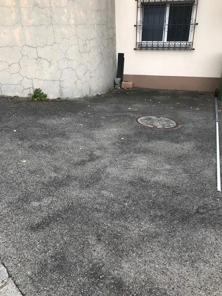 Aussenparkplatz nähe Kantonsspital, PH Chur sofort zu vermieten