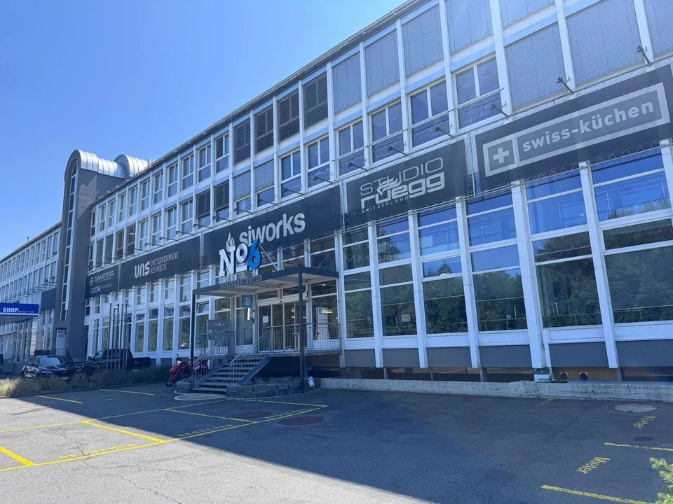 Steuern sparen & durchstarten: Top-Büro + Showroom