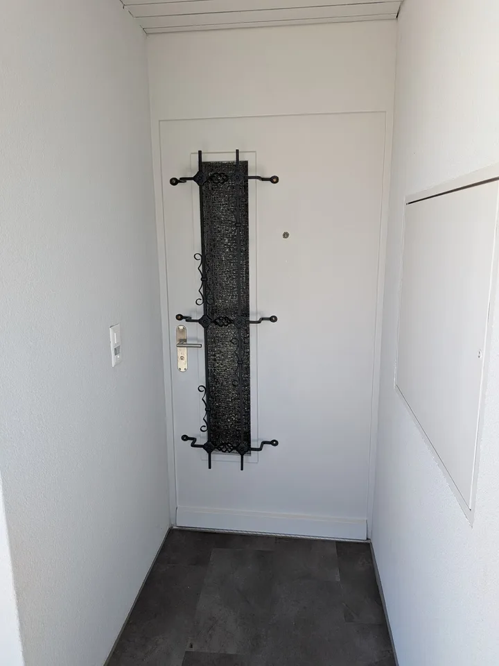 Grosszügige 5.5-Zimmerwohnung mit Garten in Einfamilienhaus