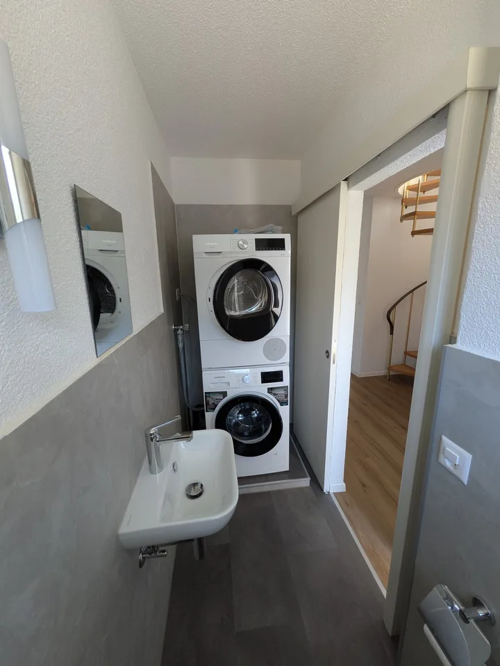 Grosszügige 5.5-Zimmerwohnung mit Garten in Einfamilienhaus