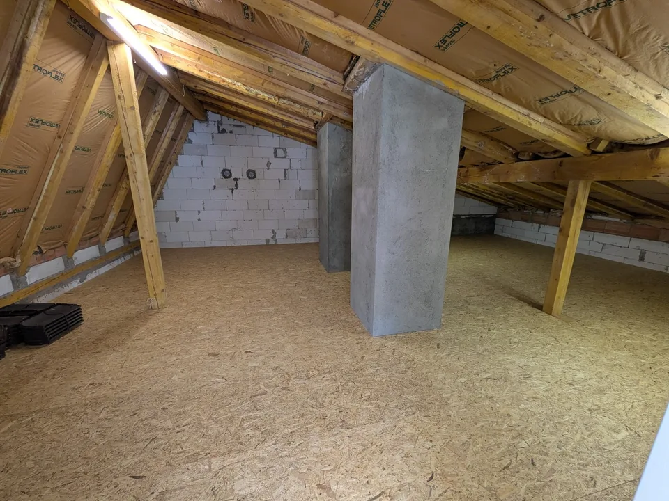 Grosszügige 5.5-Zimmerwohnung mit Garten in Einfamilienhaus