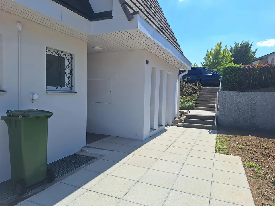Grosszügige 5.5-Zimmerwohnung mit Garten in Einfamilienhaus