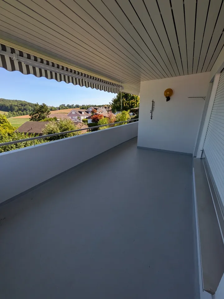Grosszügige 5.5-Zimmerwohnung mit Garten in Einfamilienhaus