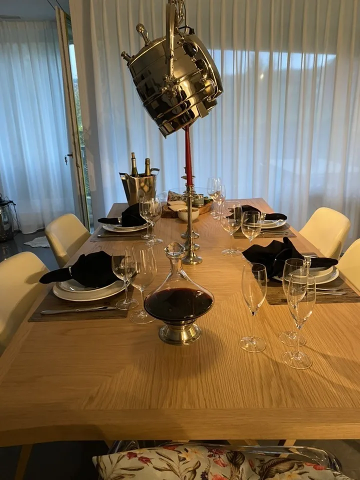 Minergie Flat in Lindenplatz with Private Parking, 50-100 meters to Everything!